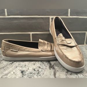 Cole Haan Champagne Loafers Size 7